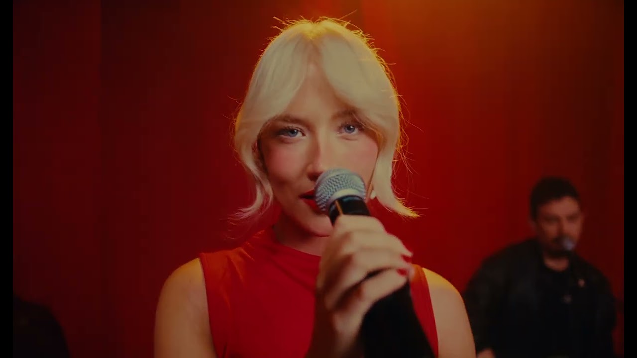 Muy Mucho Live Session — Vesta Lugg